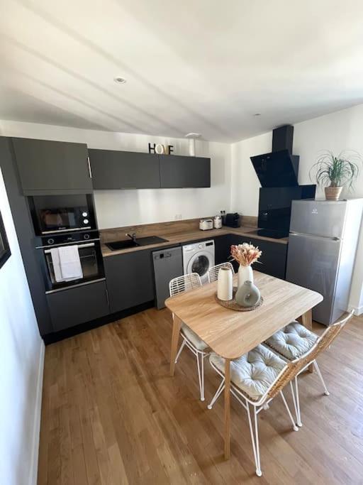Appartement Calme Et Cosy Proche Centre Vue Chateau Витре Экстерьер фото
