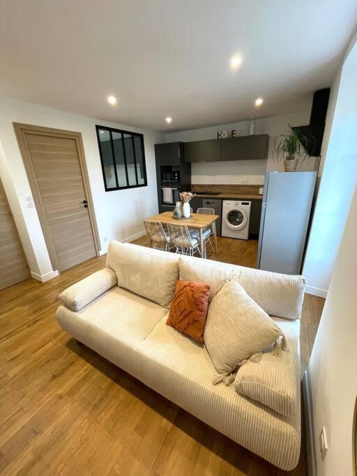 Appartement Calme Et Cosy Proche Centre Vue Chateau Витре Экстерьер фото