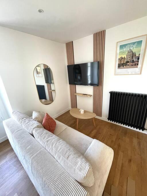 Appartement Calme Et Cosy Proche Centre Vue Chateau Витре Экстерьер фото